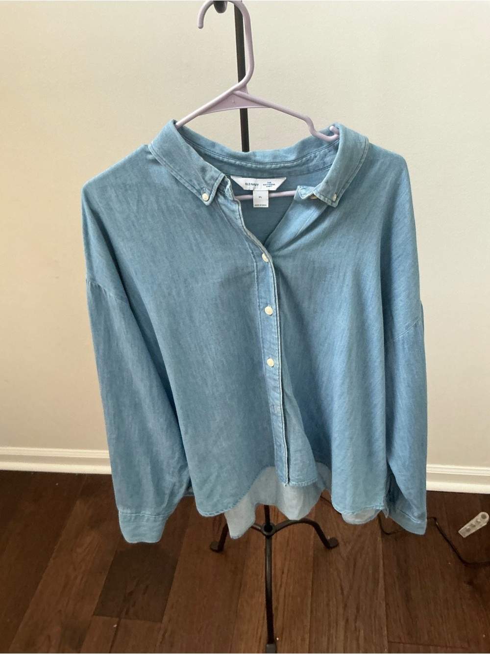 Old Navy Light Blue Button-Down Shirt
